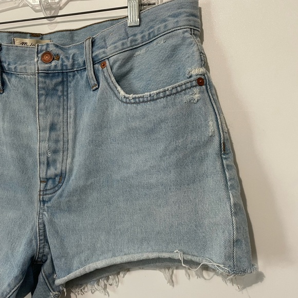 MADEWELL Relaxed Denim Short in Cedarcroft Wash 31 - Picture 2 of 11